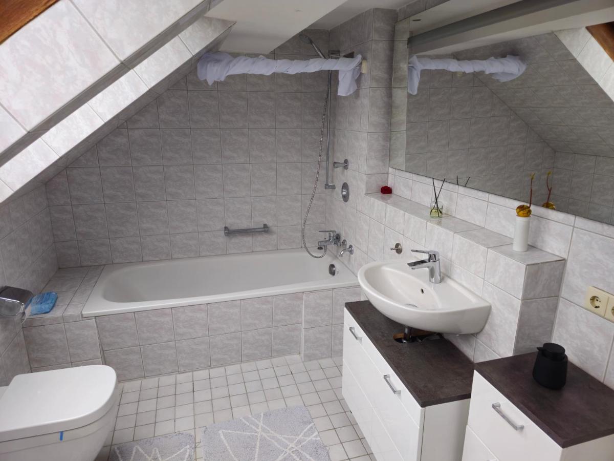 Sauna - Massage -Bodensee-Cinema Feeling- Home Sharing - Parking - Kueche Radolfzell am Bodensee Exterior foto